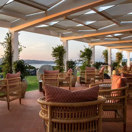 Mangia's Santa Teresa Sardinia, Curio Collection By Hilton 5* Santa Teresa Gallura