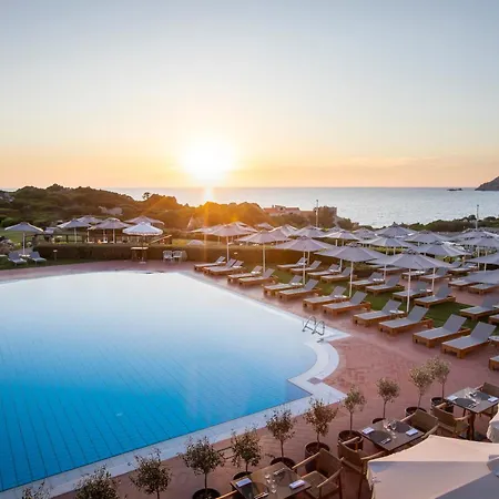 Mangia's Santa Teresa Sardinia, Curio Collection By Hilton Feriested