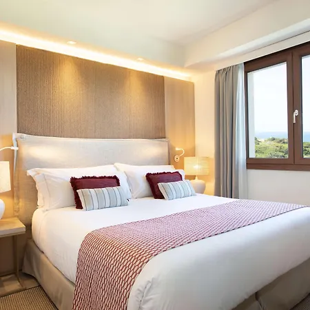 Курортный комплекс Mangia's Santa Teresa Sardinia, Curio Collection By Hilton Санта-Тереза-Галлура