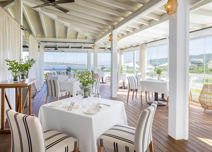 Mangia's Santa Teresa Sardinia, Curio Collection By Hilton