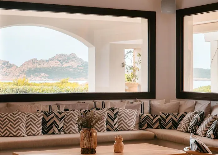 Ośrodek wypoczynkowy Mangia's Santa Teresa Sardinia, Curio Collection By Hilton 5*