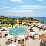 度假村 Mangia's Santa Teresa Sardinia, Curio Collection By Hilton 5*