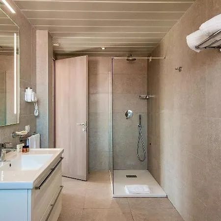 Feriested Mangia's Santa Teresa Sardinia, Curio Collection By Hilton