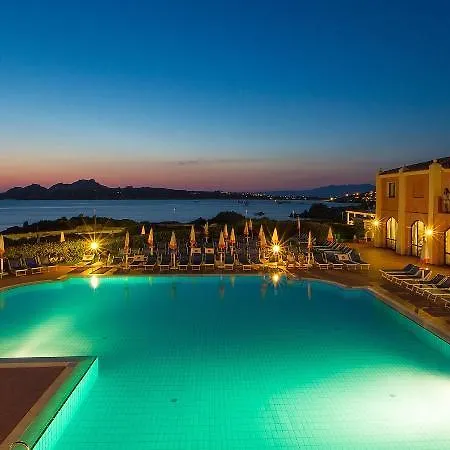 Mangia's Santa Teresa Sardinia, Curio Collection By Hilton Feriested