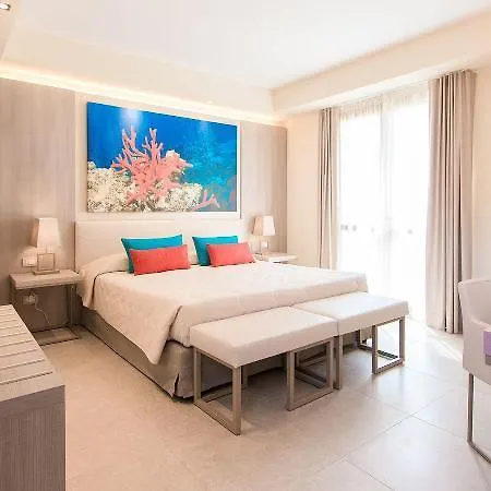Mangia's Santa Teresa Sardinia, Curio Collection By Hilton 5*