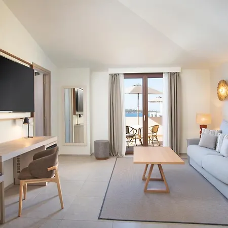 Mangia's Santa Teresa Sardinia, Curio Collection By Hilton