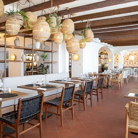 Mangia's Santa Teresa Sardinia, Curio Collection By Hilton Semesteranläggning (resort)