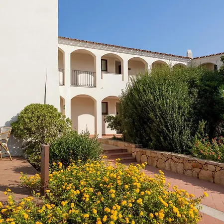 Mangia's Santa Teresa Sardinia, Curio Collection By Hilton Курортный комплекс 5*