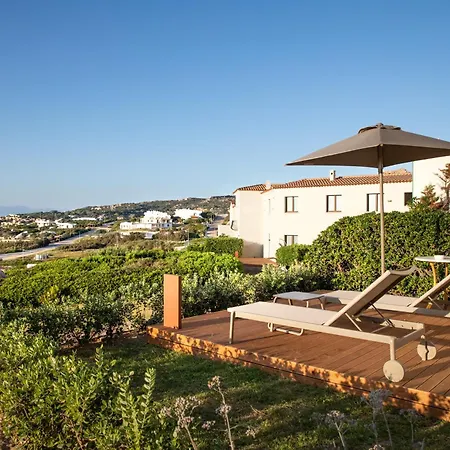 Mangia's Santa Teresa Sardinia, Curio Collection By Hilton אתר נופש