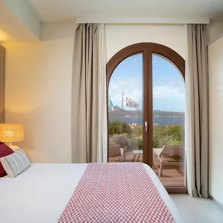 Mangia's Santa Teresa Sardinia, Curio Collection By Hilton Курортный комплекс 5*