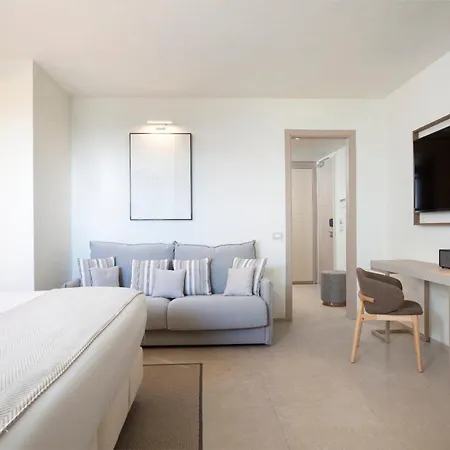 Mangia's Santa Teresa Sardinia, Curio Collection By Hilton 5* סנטה טרזה גאיורה