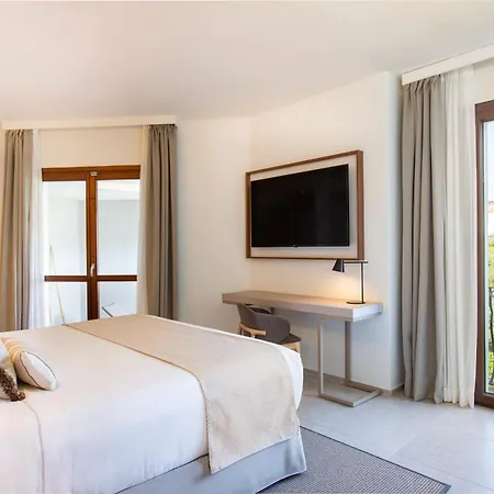 Mangia's Santa Teresa Sardinia, Curio Collection By Hilton