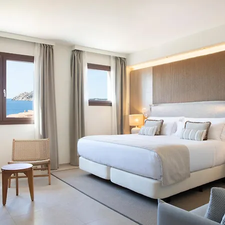 Mangia's Santa Teresa Sardinia, Curio Collection By Hilton 5*