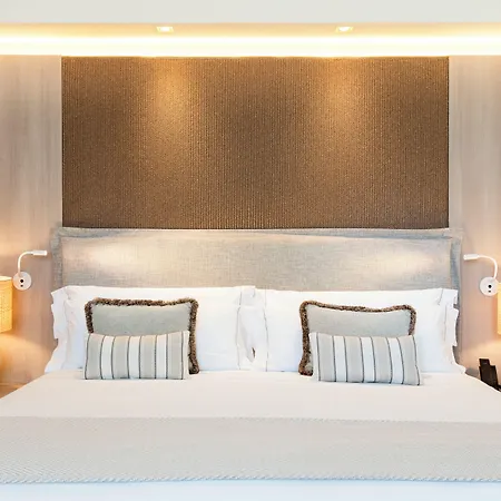 Mangia's Santa Teresa Sardinia, Curio Collection By Hilton