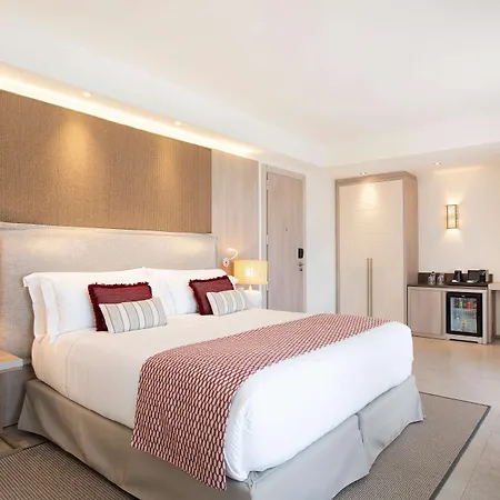 Mangia's Santa Teresa Sardinia, Curio Collection By Hilton Santa Teresa Gallura