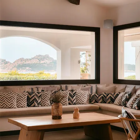 Ośrodek wypoczynkowy Mangia's Santa Teresa Sardinia, Curio Collection By Hilton 5*