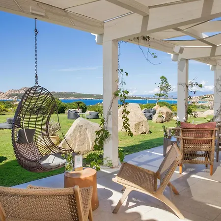 Mangia's Santa Teresa Sardinia, Curio Collection By Hilton