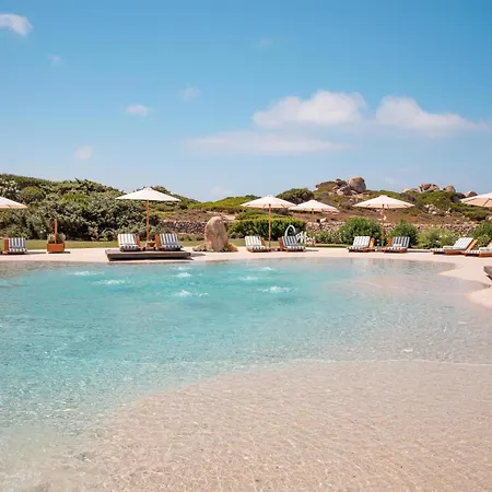 Ośrodek wypoczynkowy Mangia's Santa Teresa Sardinia, Curio Collection By Hilton 5*