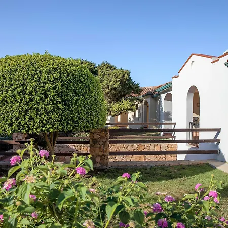 Mangia's Santa Teresa Sardinia, Curio Collection By Hilton אתר נופש 5*
