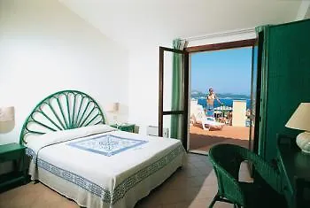 Mangia's Santa Teresa Sardinia, Curio Collection By Hilton Feriested