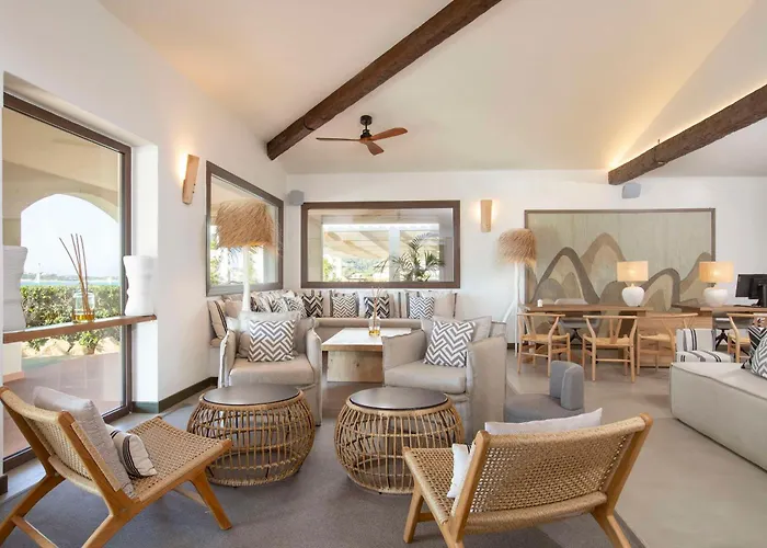 Mangia's Santa Teresa Sardinia, Curio Collection By Hilton Santa Teresa Gallura