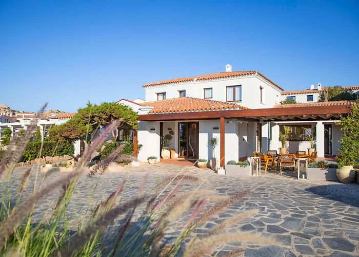 Mangia's Santa Teresa Sardinia, Curio Collection By Hilton Santa Teresa Gallura