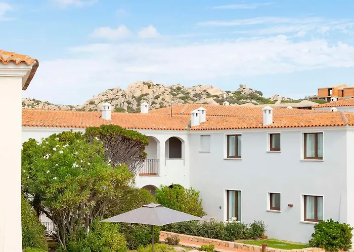 Üdülőközpont Mangia's Santa Teresa Sardinia, Curio Collection By Hilton 5*