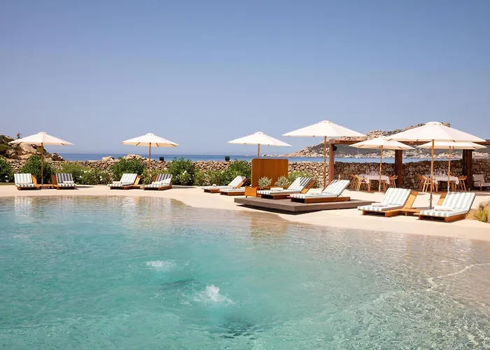 Mangia's Santa Teresa Sardinia, Curio Collection By Hilton