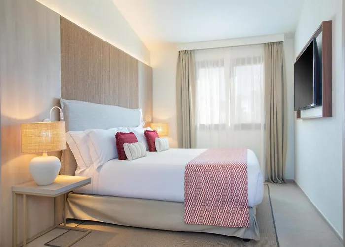 Mangia's Santa Teresa Sardinia, Curio Collection By Hilton Resort