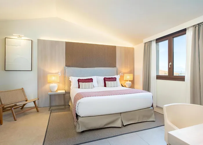 Mangia's Santa Teresa Sardinia, Curio Collection By Hilton Resort