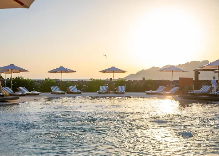 Mangia's Santa Teresa Sardinia, Curio Collection By Hilton Santa Teresa Gallura